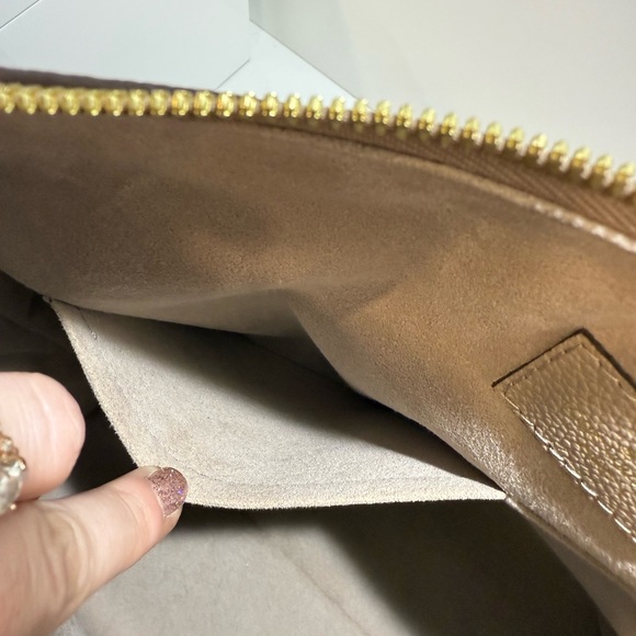 Louis Vuitton Empreinte Maida Hobo Tourterelle - Picture 10 of 16